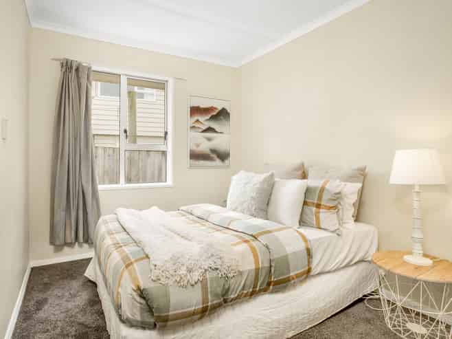 411 Kaikorai Valley Road, Bradford