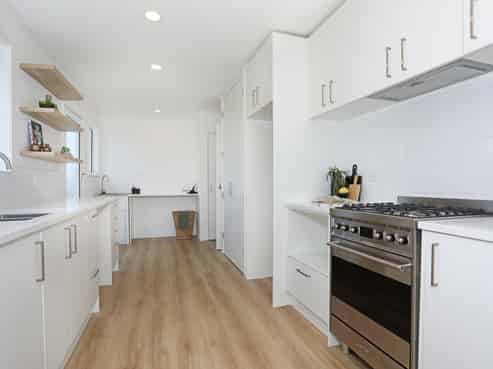 15 High Street, Bulls