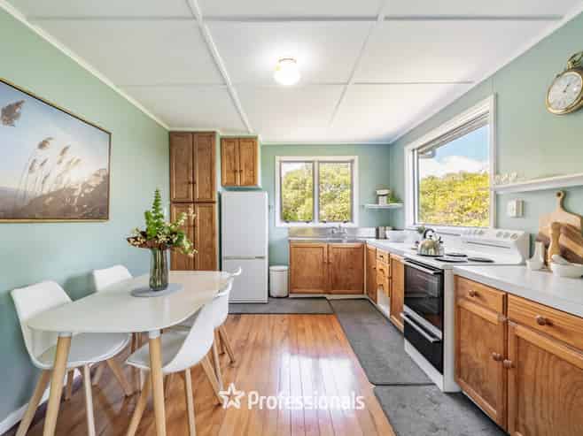 2 Singers Road, Korokoro