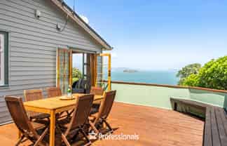 2 Singers Road, Korokoro