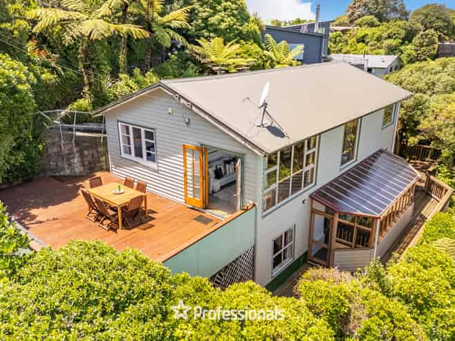 2 Singers Road, Korokoro