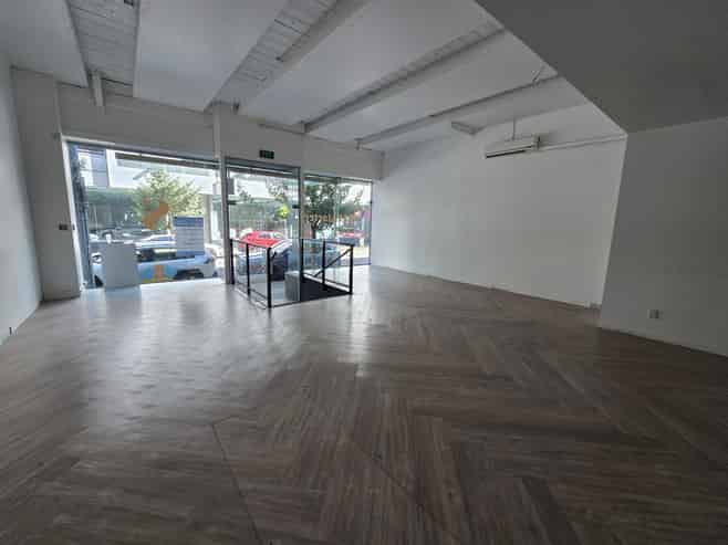 Modern Newmarket Office