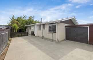 2/11 Peckham Lane, Woolston