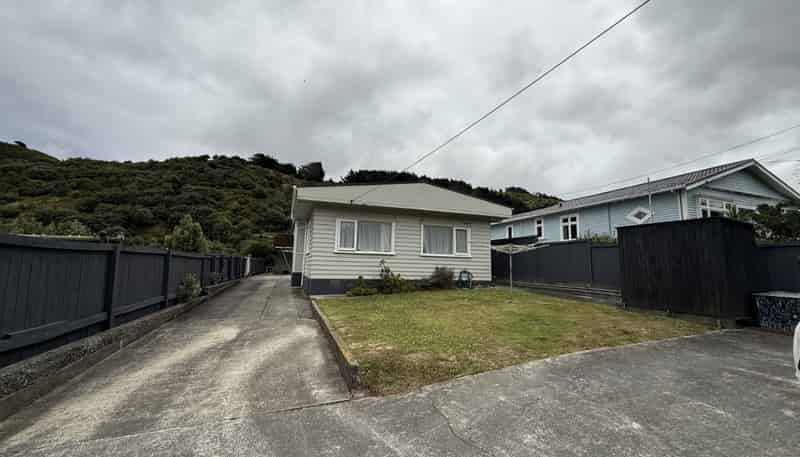 23 Happy Valley Rd, Owhiro Bay