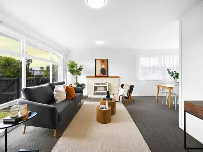 10 Pamela Place, Deanwell