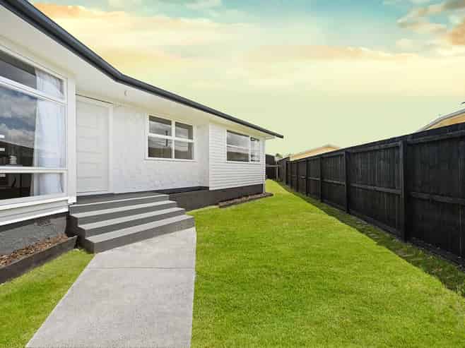 10 Pamela Place, Deanwell
