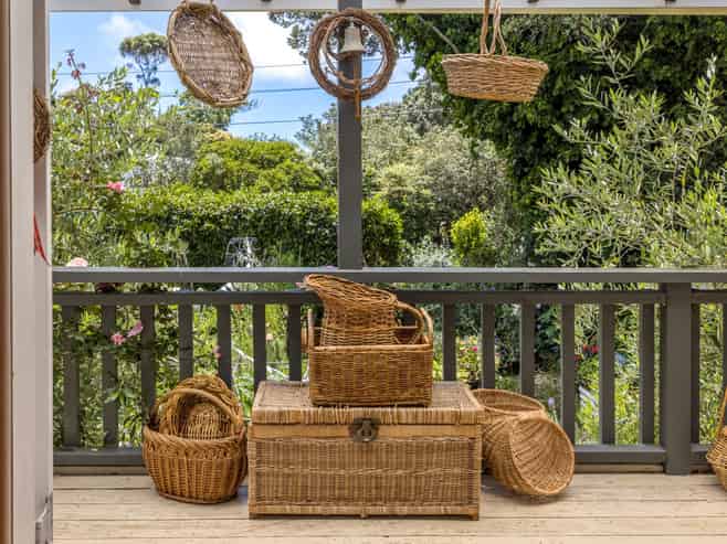 12 Waiata Road, Onetangi