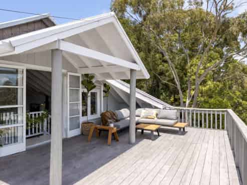 12 Waiata Road, Onetangi