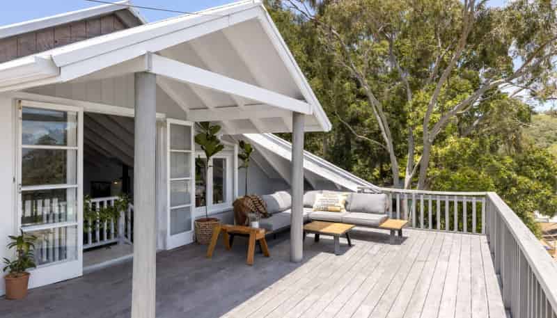 12 Waiata Road, Onetangi