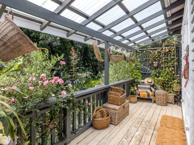 12 Waiata Road, Onetangi