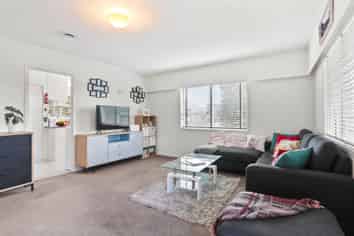 1/7 Edmonton Road, Henderson