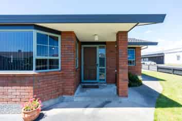 2 Surrey Lane, Levin