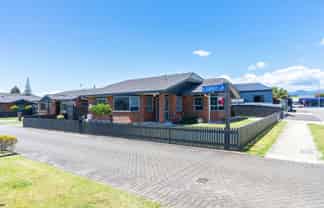 2 Surrey Lane, Levin