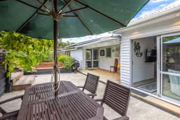 16 Natzka Road, Ostend