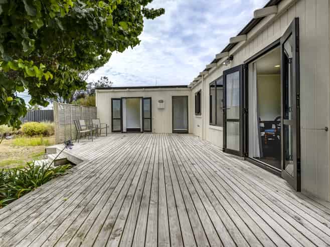 6 Ladywood Road, Bay View