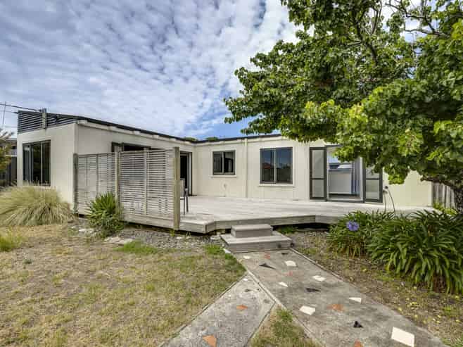 6 Ladywood Road, Bay View