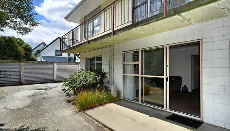 4/135  Huxley Street, Sydenham