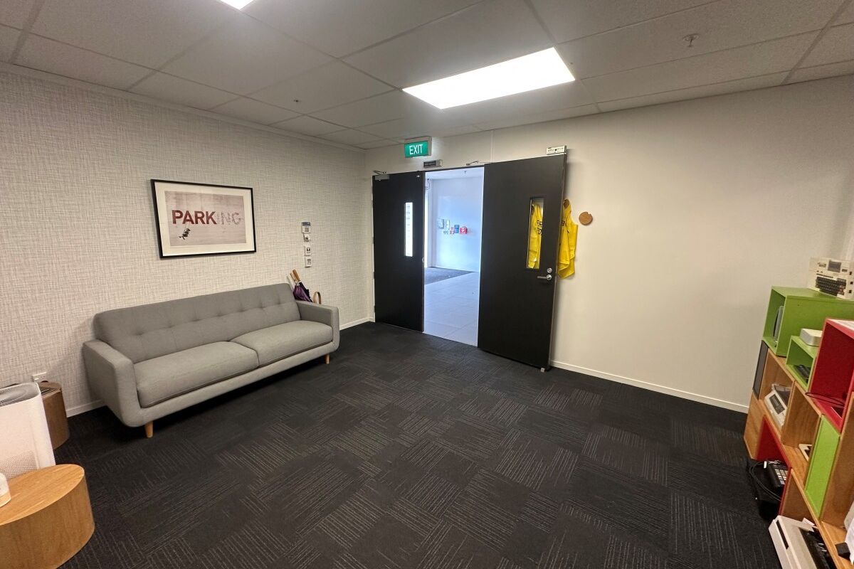 Ground Floor Carbine Road Office - Ansicht 2