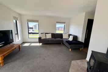 37 Eric Crozier Road, Darfield