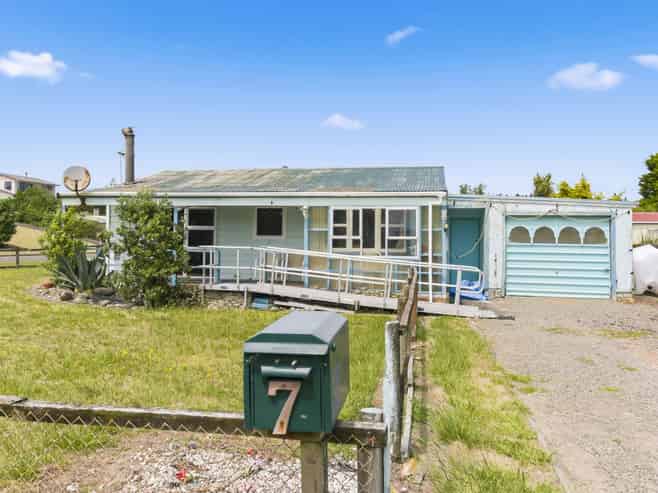 7 Takitimu Street, Waitarere Beach