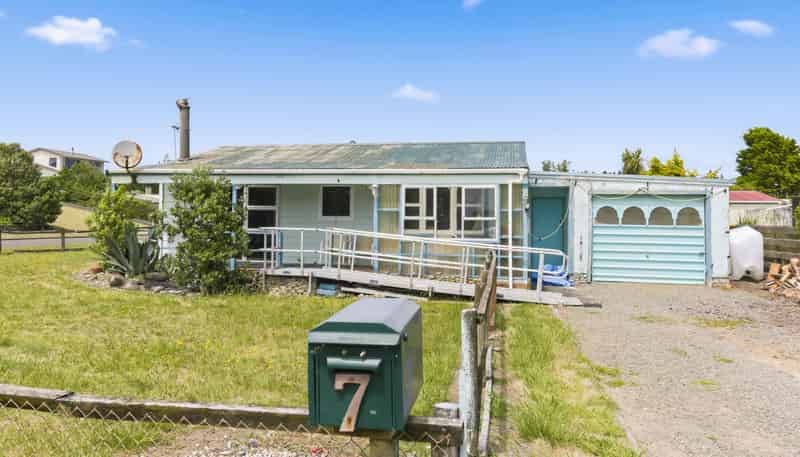 7 Takitimu Street, Waitarere Beach