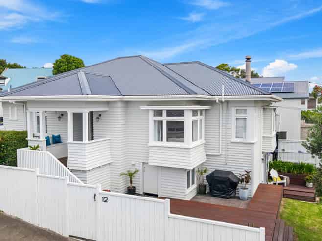 12 Hadfield Avenue, Waterview