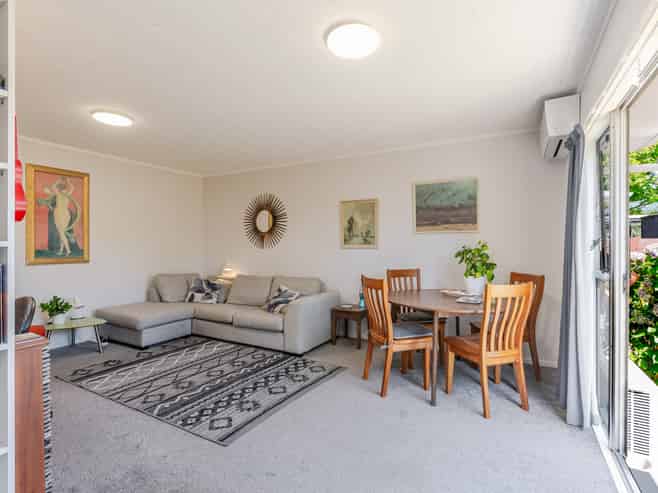 1a Cypress Grove, Paraparaumu