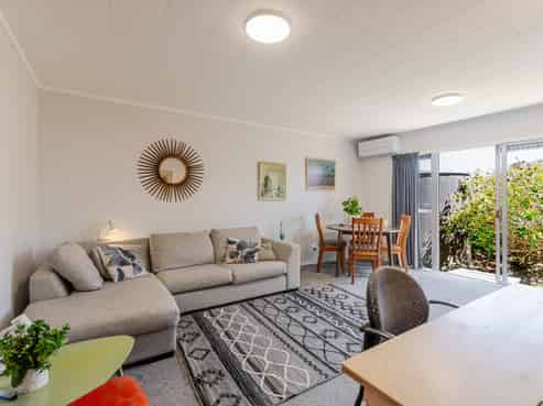 1A Cypress Grove, Paraparaumu