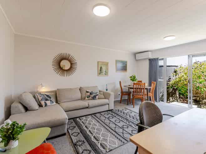 1a Cypress Grove, Paraparaumu