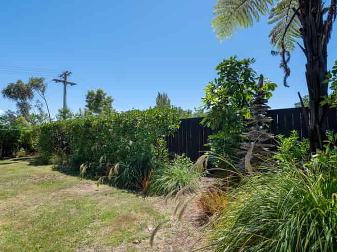 305 State Highway 1, Oruatua