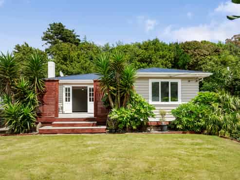 42 Bledisloe Crescent, Wainuiomata