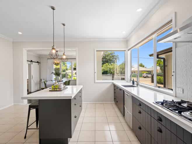 1110 Williams Street, Frimley