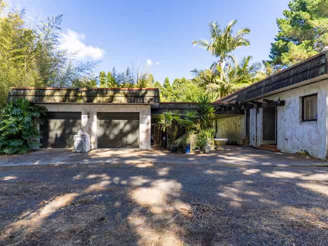 31 Cascade Road, Bombay