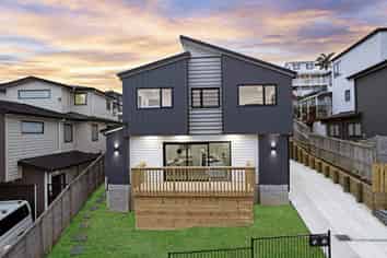 9B Lawson Creek Street, Massey
