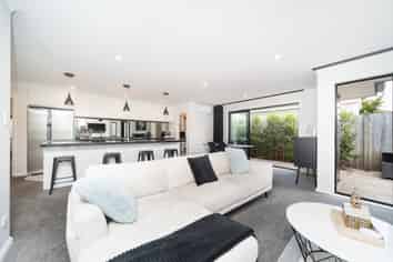 6 Ngaio Street, West End