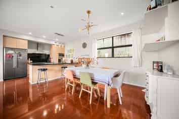 17A Tahu Crescent, Sunnynook