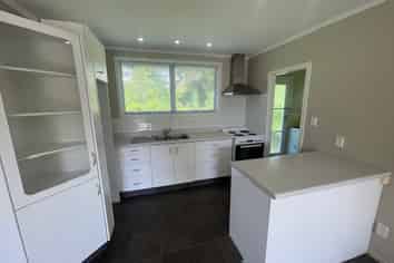 2/1 Bronwyn  Place, Torbay