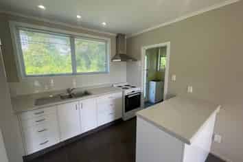 2/1 Bronwyn  Place, Torbay