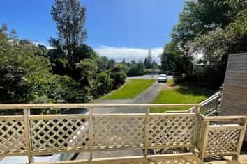 2/1 Bronwyn  Place, Torbay