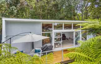186 Atkinson Road, Titirangi
