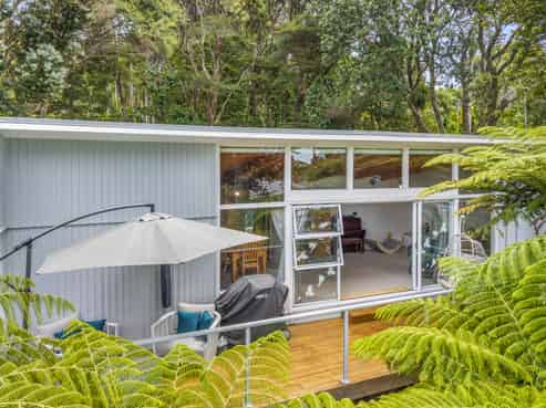186 Atkinson Road, Titirangi