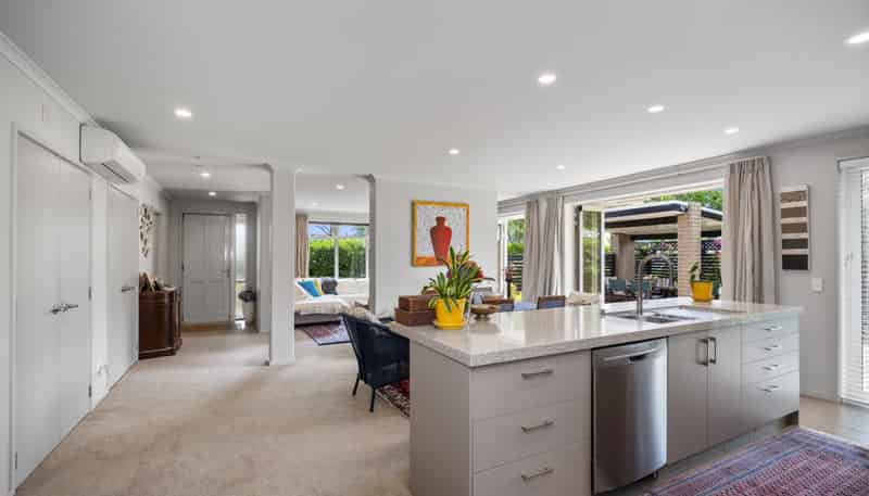 2 Barometer Way, Pyes Pa