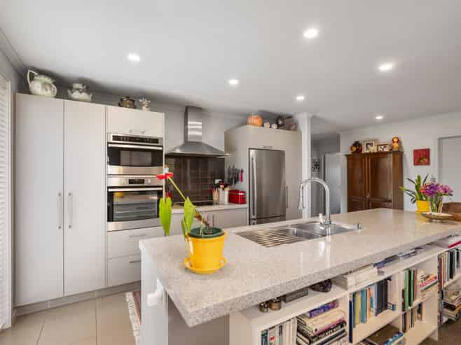 2 Barometer Way, Pyes Pa