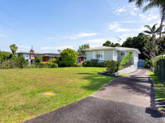 10 Covil Avenue, Te Atatu South