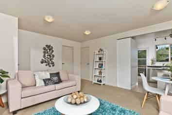 1/62 Carlisle Road, Browns Bay