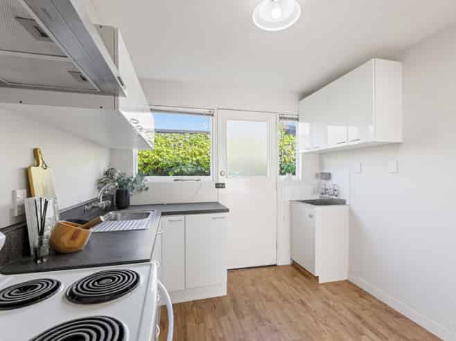 2/121A Papanui Road, Merivale