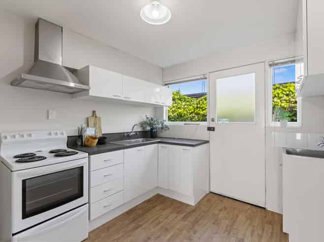 2/121A Papanui Road, Merivale