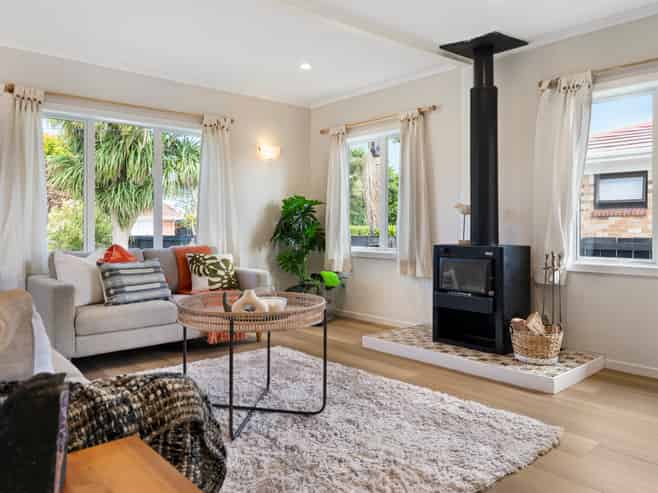 1/15 Hill Crescent, Papakura