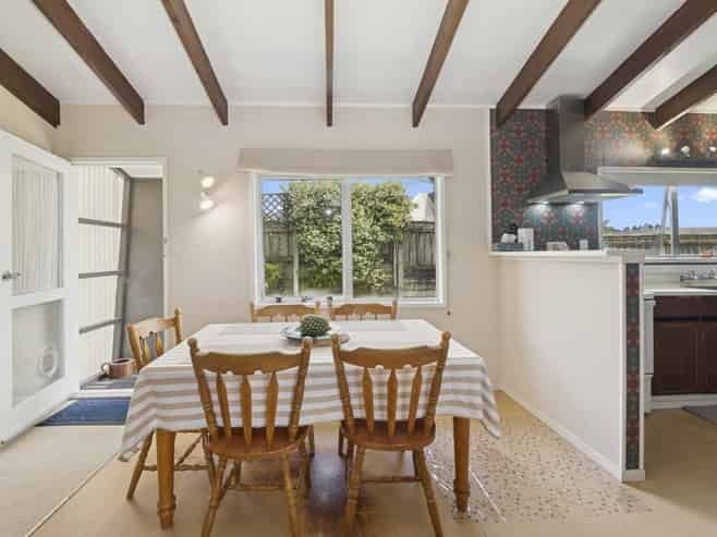 11C Haynes Crescent, Sunnybrook