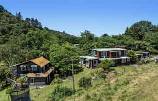 1707 State Highway 35, Torere